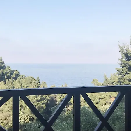 Reina's House By The Sea فيلة