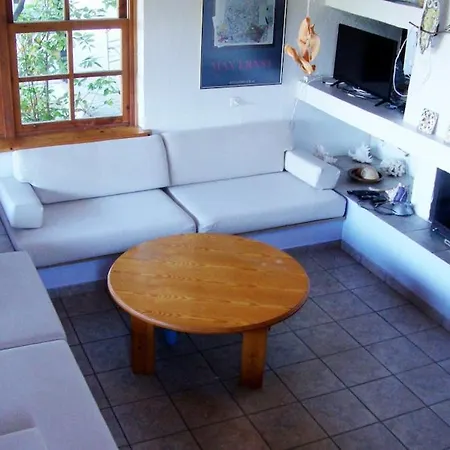 Reina's House By The Sea Villa *