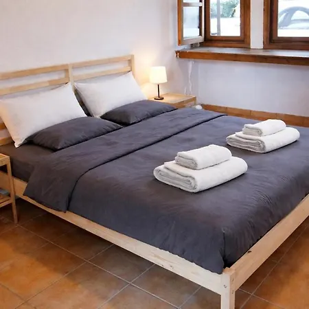 Villa Reina's House By The Sea