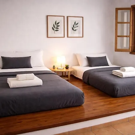 Villa Reina's House By The Sea